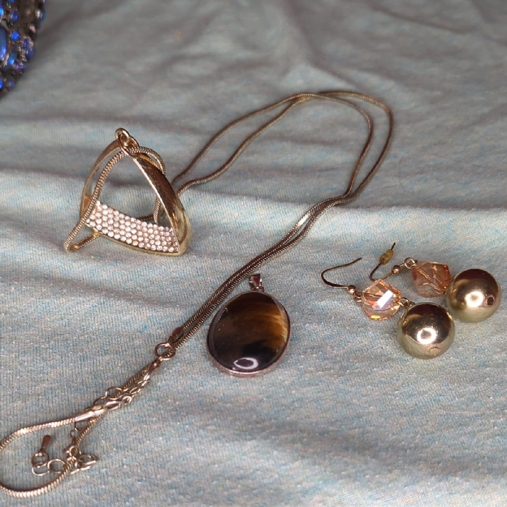 Gold and Silver Necklace with Oval Pendant